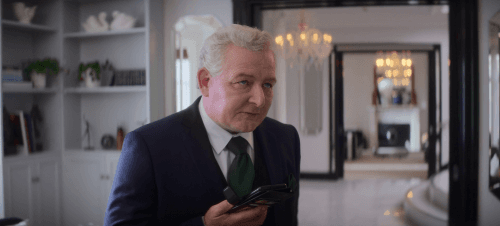 The Royal Treatment (2022) 1080p | 720p | 480p WEB-HDRip [Hindi ORG (DD5.1) + English]