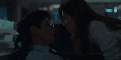 Love and Leashes (2022) 1080p | 720p | 480p WEB-HDRip [Hindi (DD5.1) + English]